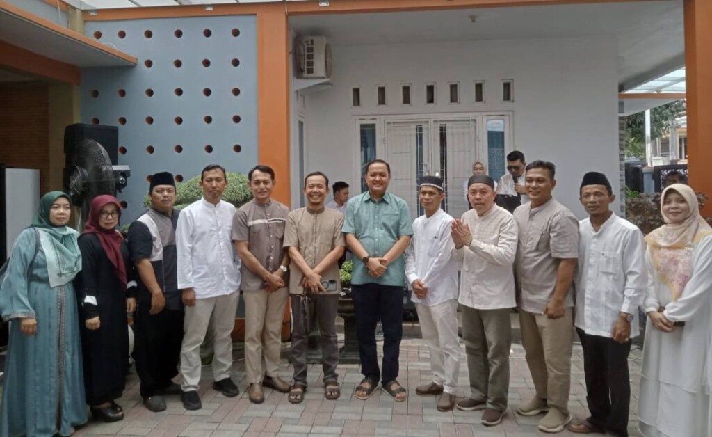 Halal Bil Halal dengan kepala dinas Pendidikan Provinsi lampung